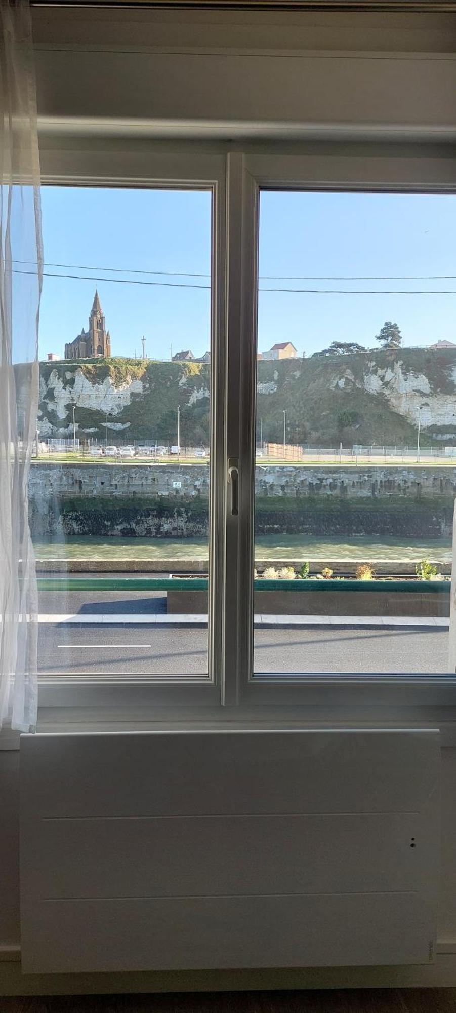 Appartement Quai Ouest, Vue Entree Port, Stationnement Gratuit, Lits Faits Pour Votre Arrivee, Serviettes De Toilettes Fournies Dieppe Kültér fotó
